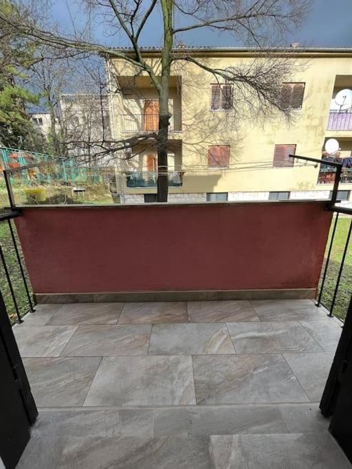 Lijepo Ureden Stan U Centru Grada Apartment Knin Ngoại thất bức ảnh
