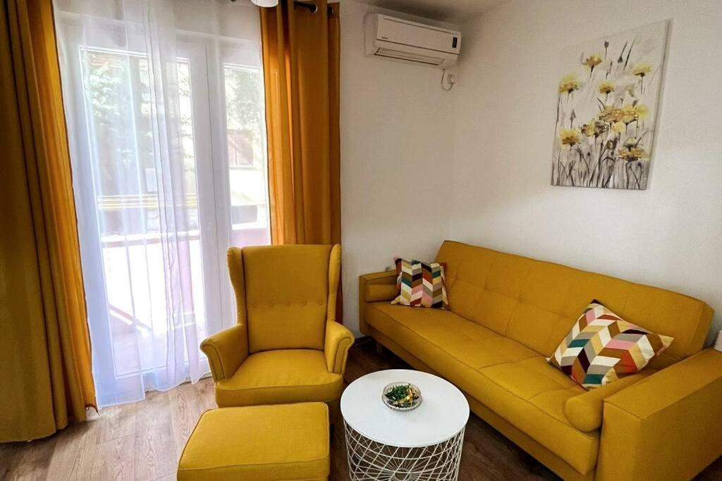 Lijepo Ureden Stan U Centru Grada Apartment Knin Ngoại thất bức ảnh